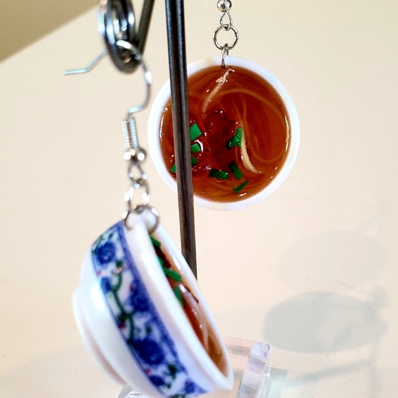 Chinese Takeout Soup Noodles Earrings Adorable 🥘❤ - Picture 3 of 6